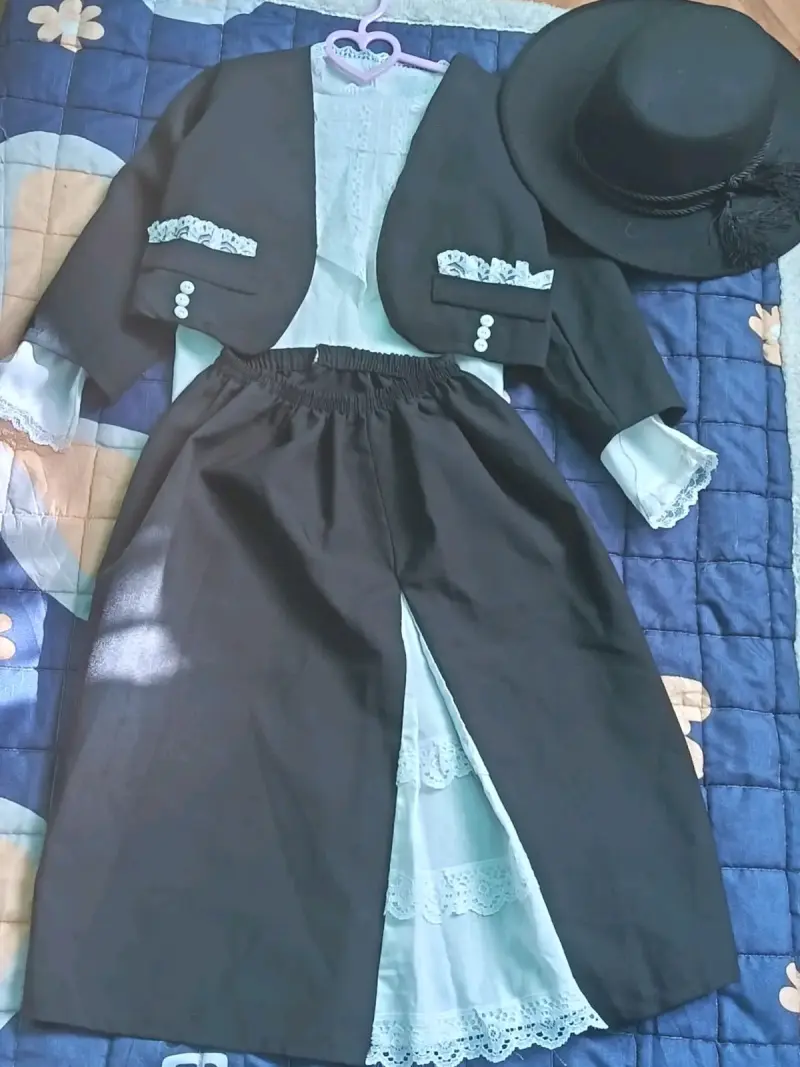 Traje de huaso chileno para niño con sombrero
