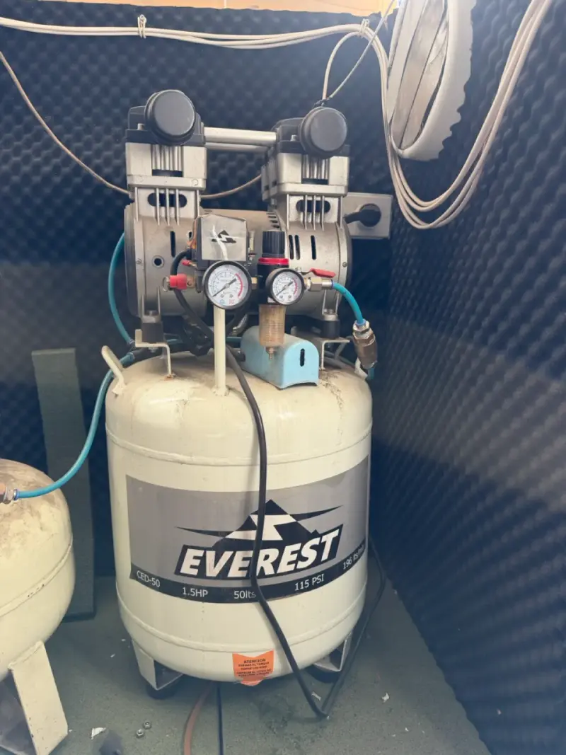 Compresor de Aire Everest 50L 1.5HP