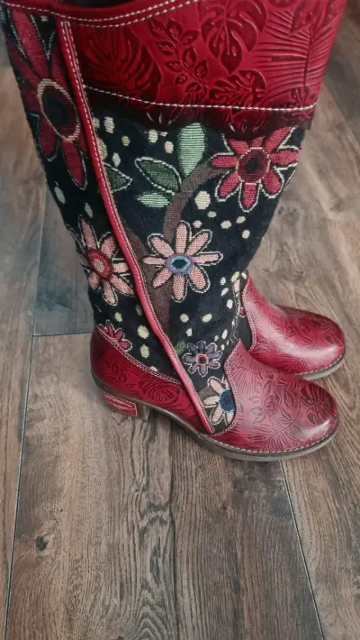 Botines Rojos Bordados de Cuero para Mujer - miniatura 5