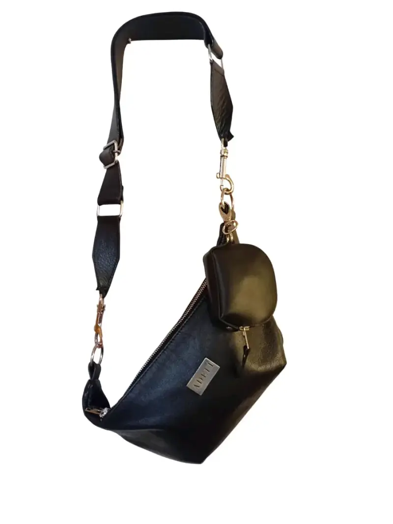 Banano de cuero negro con bolsillo adicional Adeli