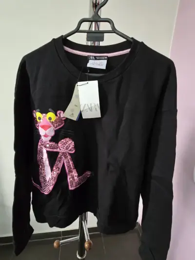 Polerón negro Pink Panther con lentejuelas - miniatura 2