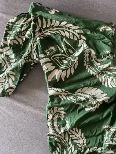 Vestido largo verde con estampado floral - miniatura 2