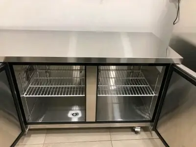 Mesón refrigerado Ventus VMR2PS-260 en acero inoxidable - miniatura 1