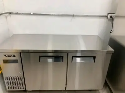 Mesón refrigerado Ventus VMR2PS-260 en acero inoxidable - miniatura 3