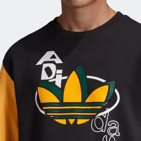 Polerón Adidas negro con diseño colorido - 2