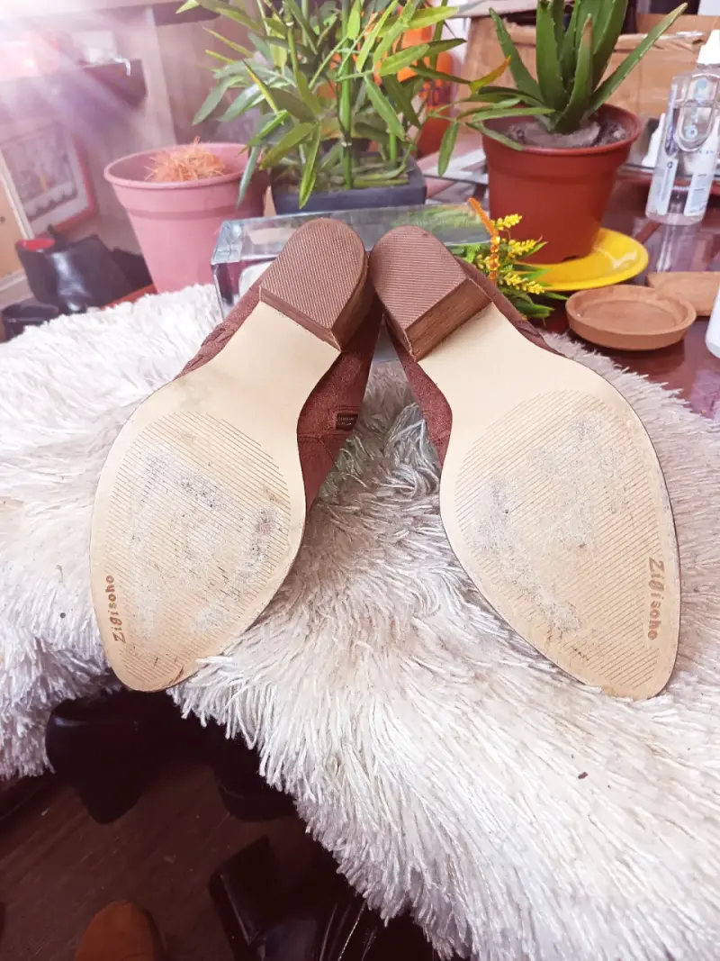 Botines de gamuza marrón con tacón alto - 3