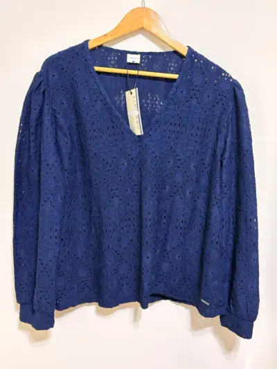 Blusa de encaje azul marino Newport - miniatura 1