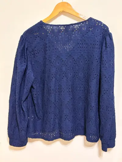 Blusa de encaje azul marino Newport - miniatura 3