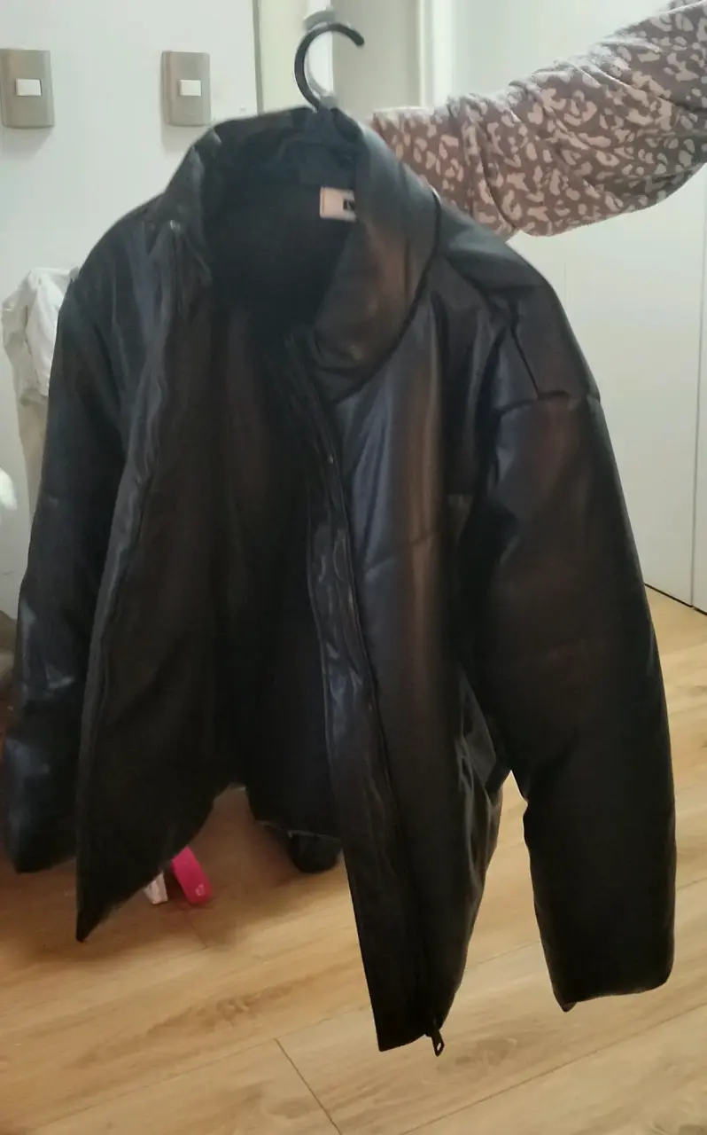 Chaqueta de cuero sintético negra para hombre