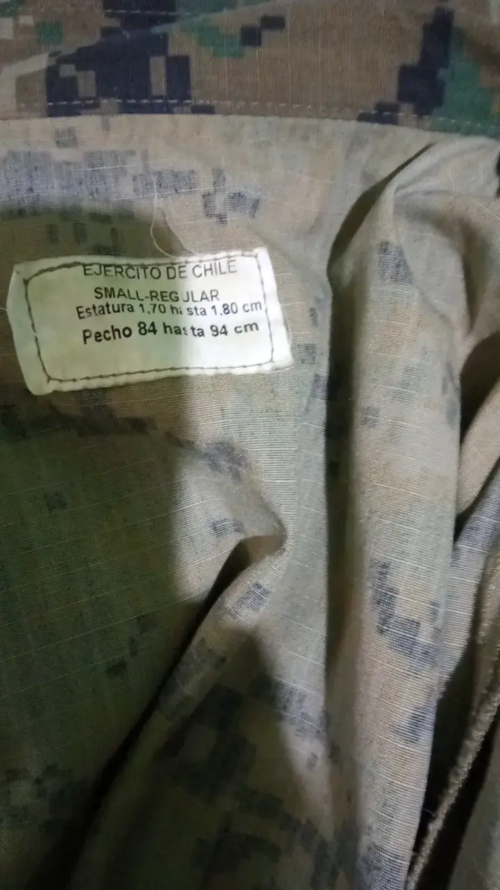 Chaqueta camuflada militar con bolsillos - 3