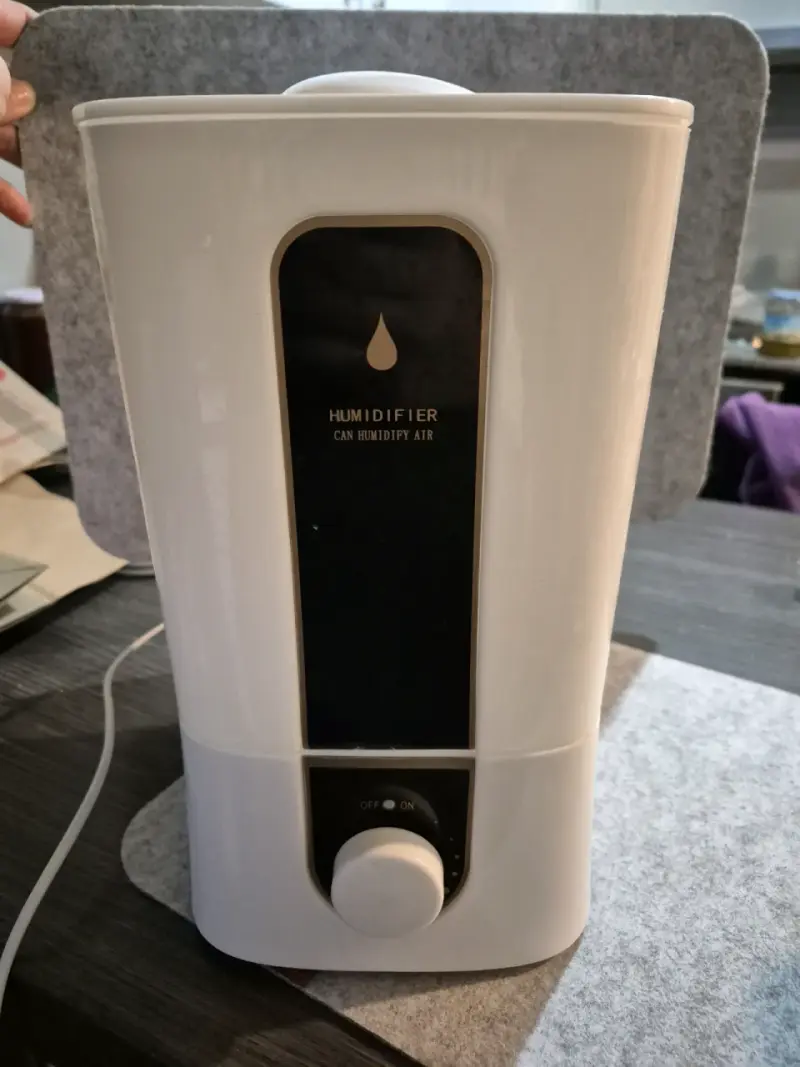 Humidificador de aire blanco compacto - 1
