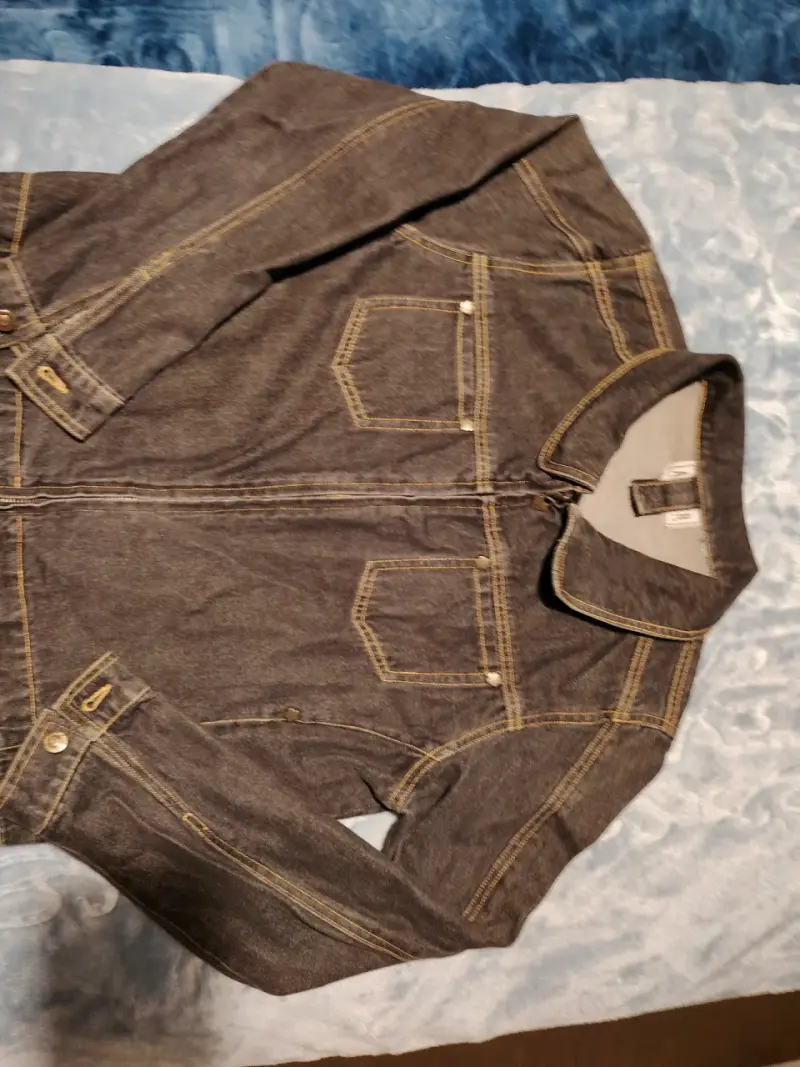 Chaqueta de mezclilla con diseño de corazón - 3