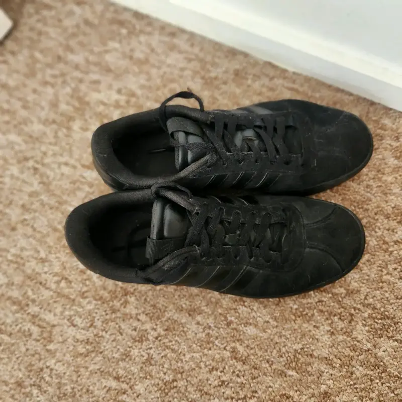 Zapatillas negras Adidas de gamuza - 3