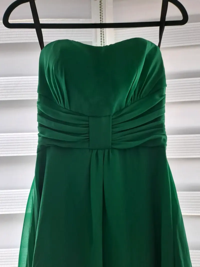 Vestido verde strapless elegante - 2