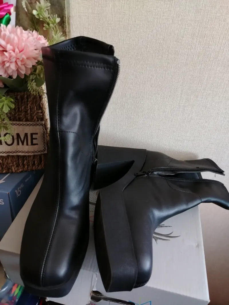 Botines de ecocuero negro con plataforma - 1