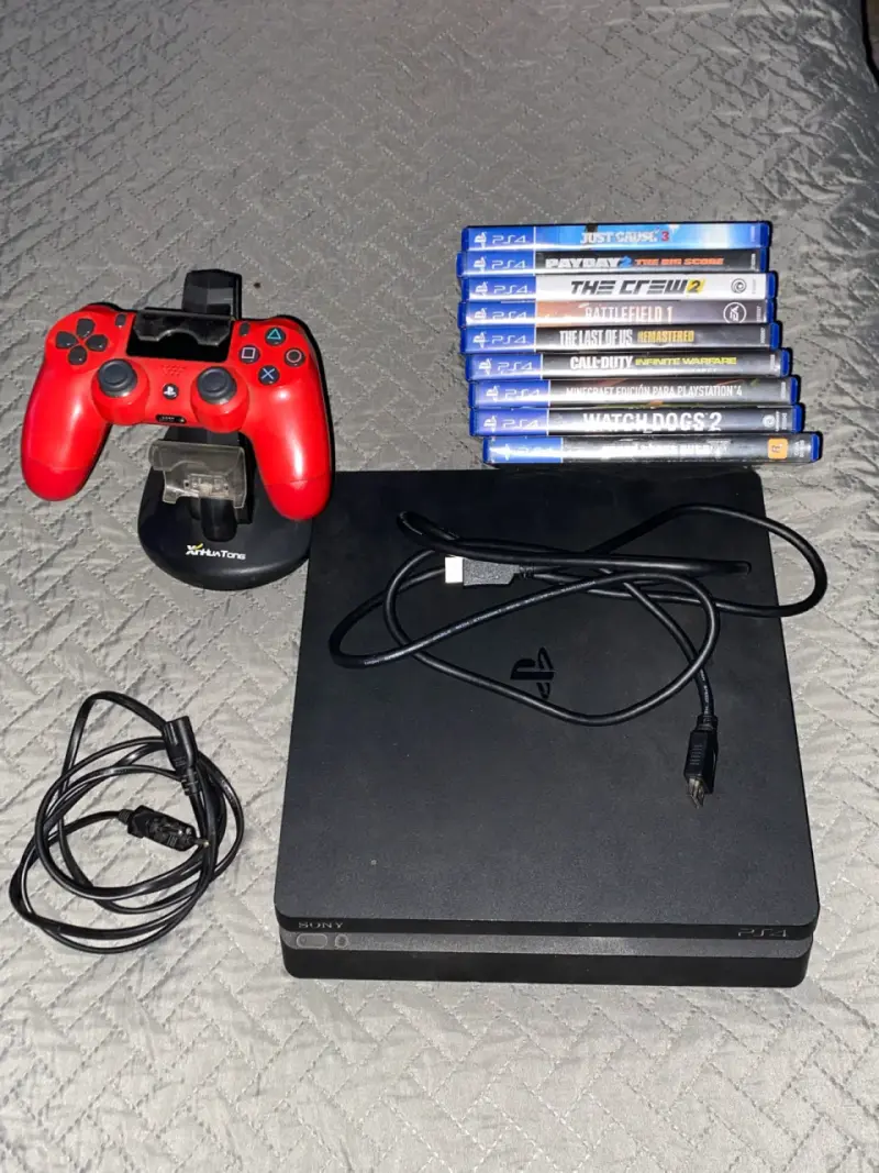 Consola PS4 con control y juegos incluidos - 1