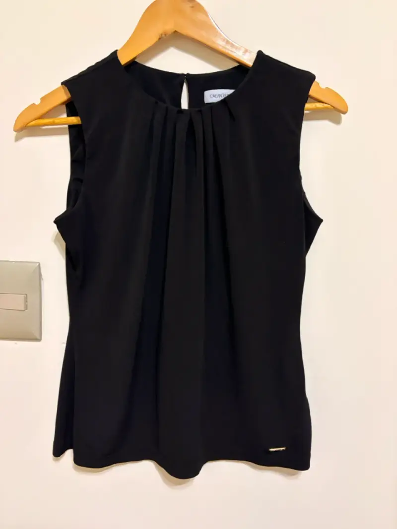 Blusa sin mangas negra Calvin Klein - 1