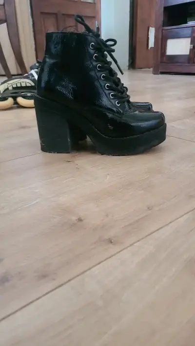 Botines de charol negro con plataforma - miniatura 1