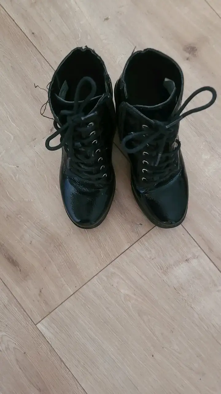Botines de charol negro con plataforma - 2