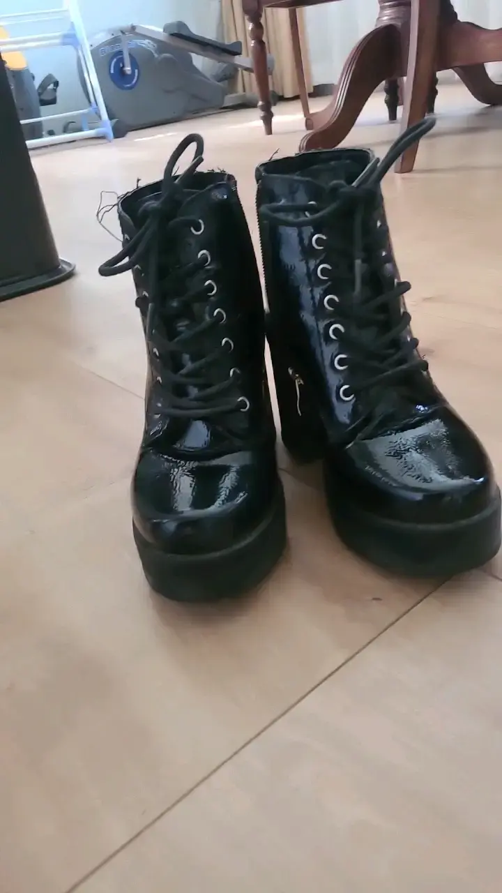 Botines de charol negro con plataforma - 3
