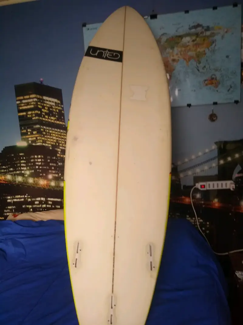 Tabla de surf con diseño de llamas United - 3