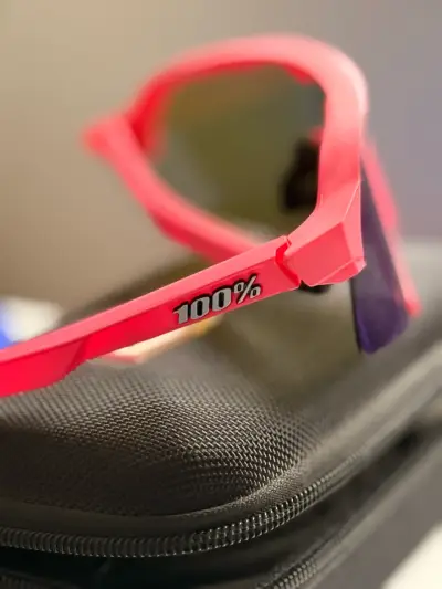 Gafas deportivas 100% con estuche y lentes intercambiables - miniatura 2
