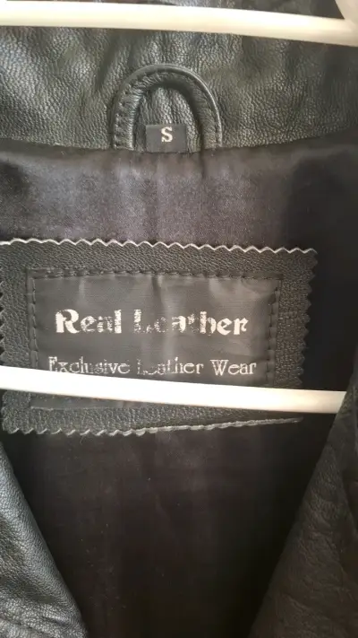 Chaqueta de cuero negro para mujer talla S/M - miniatura 2