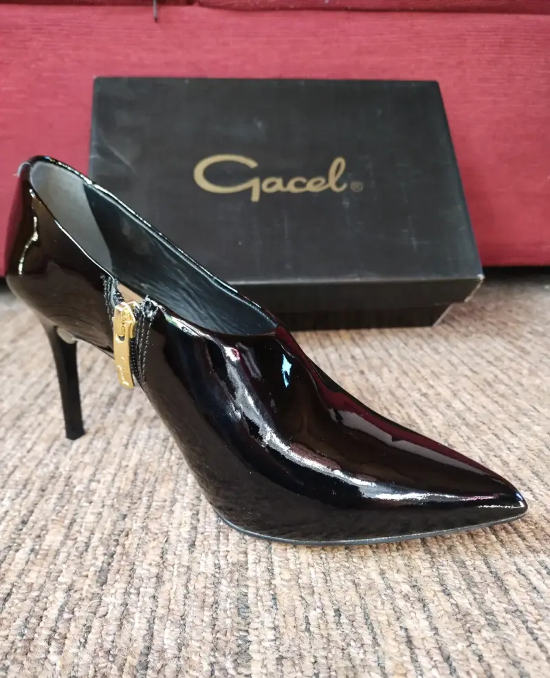 Tacón Negro Marca Gacel original - 1