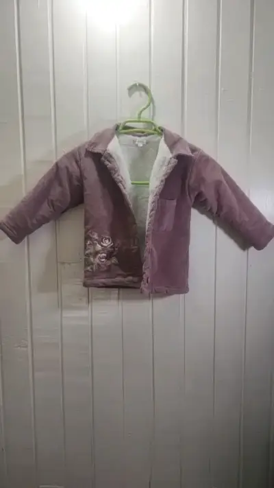 Chaqueta de niña con forro polar y bordado floral - miniatura 1