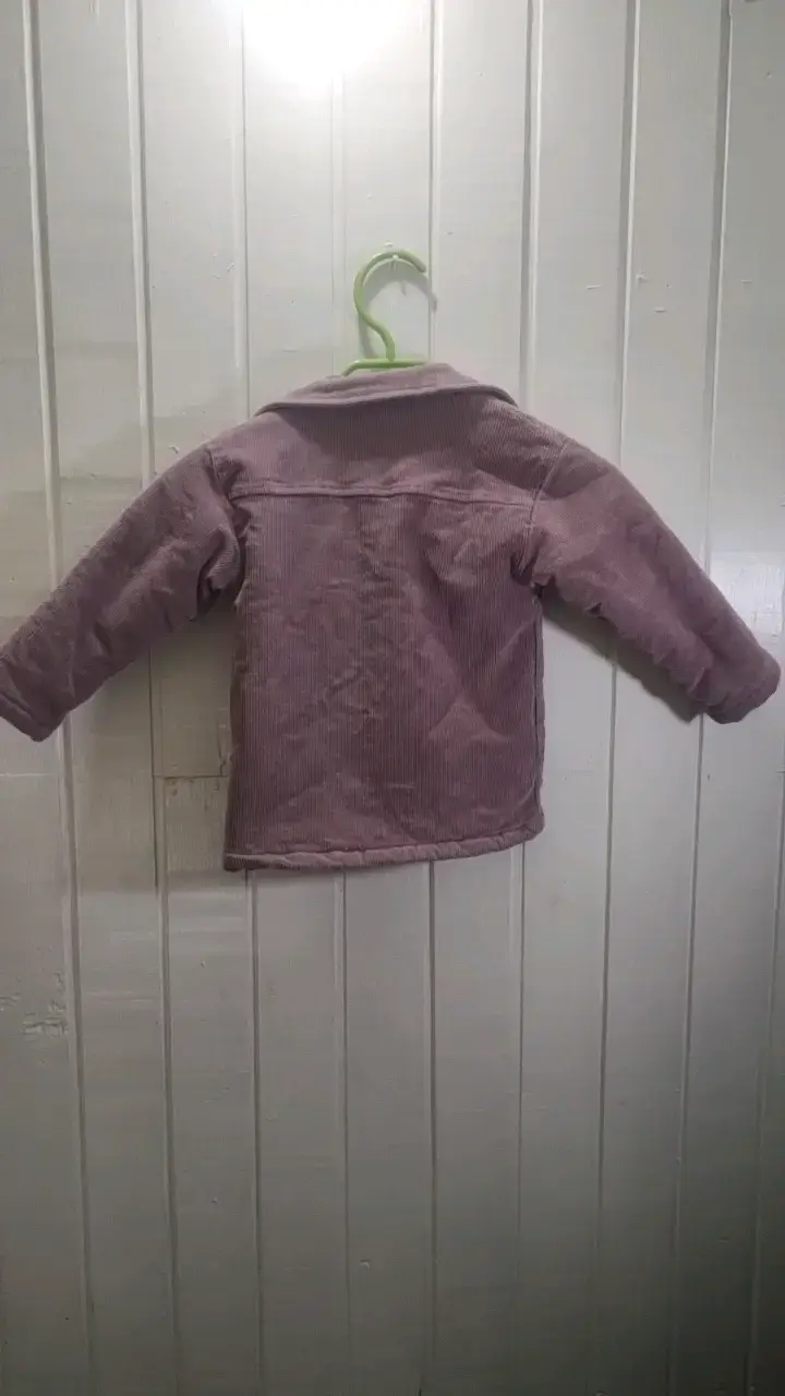 Chaqueta de niña con forro polar y bordado floral - 3