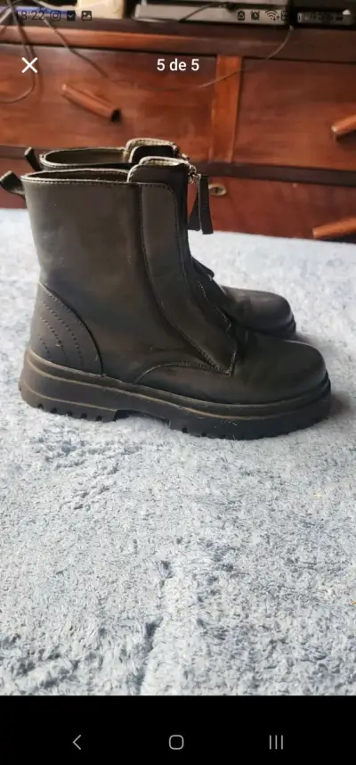 Botas negras de cuero con cierre frontal - miniatura 3