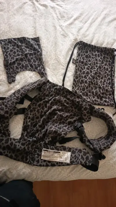 Mochila portabebés estampado leopardo Neko - miniatura 2