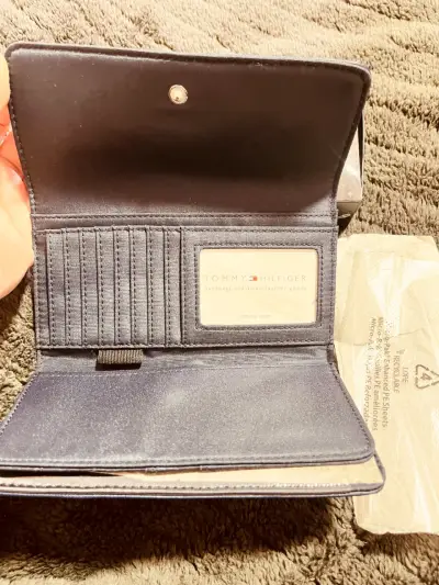 Billetera Tommy Hilfiger azul con diseño tricolor - miniatura 4