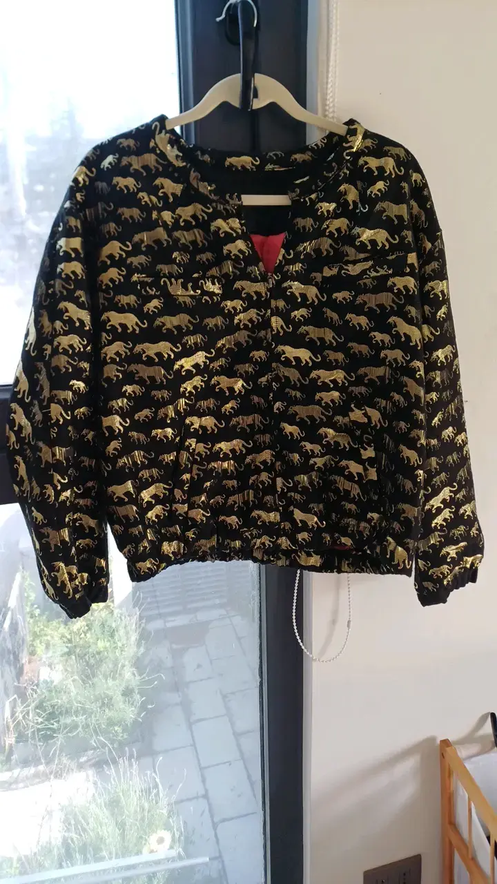 Chaqueta Italiana estampada de animales dorados