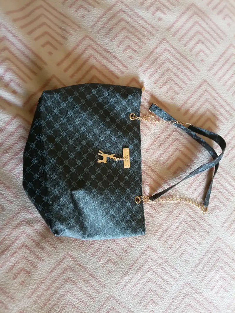 Cartera de mano elegante con diseño geométrico - 3