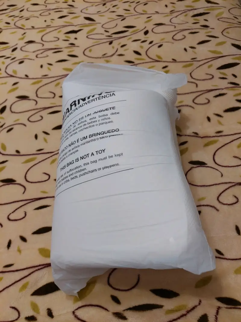 Almohada ergonómica para cuello en color blanco - 1