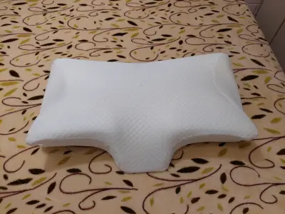 Almohada ergonómica para cuello en color blanco - miniatura 6