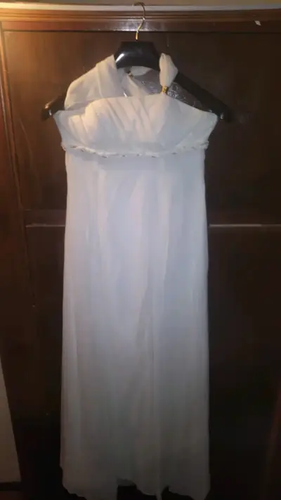 Vestido de novia blanco elegante - miniatura 1