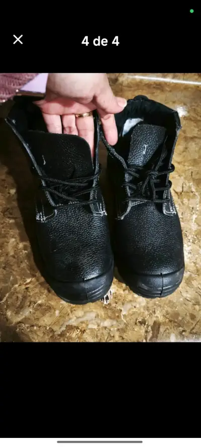 Botas de seguridad negras con cordones - miniatura 1