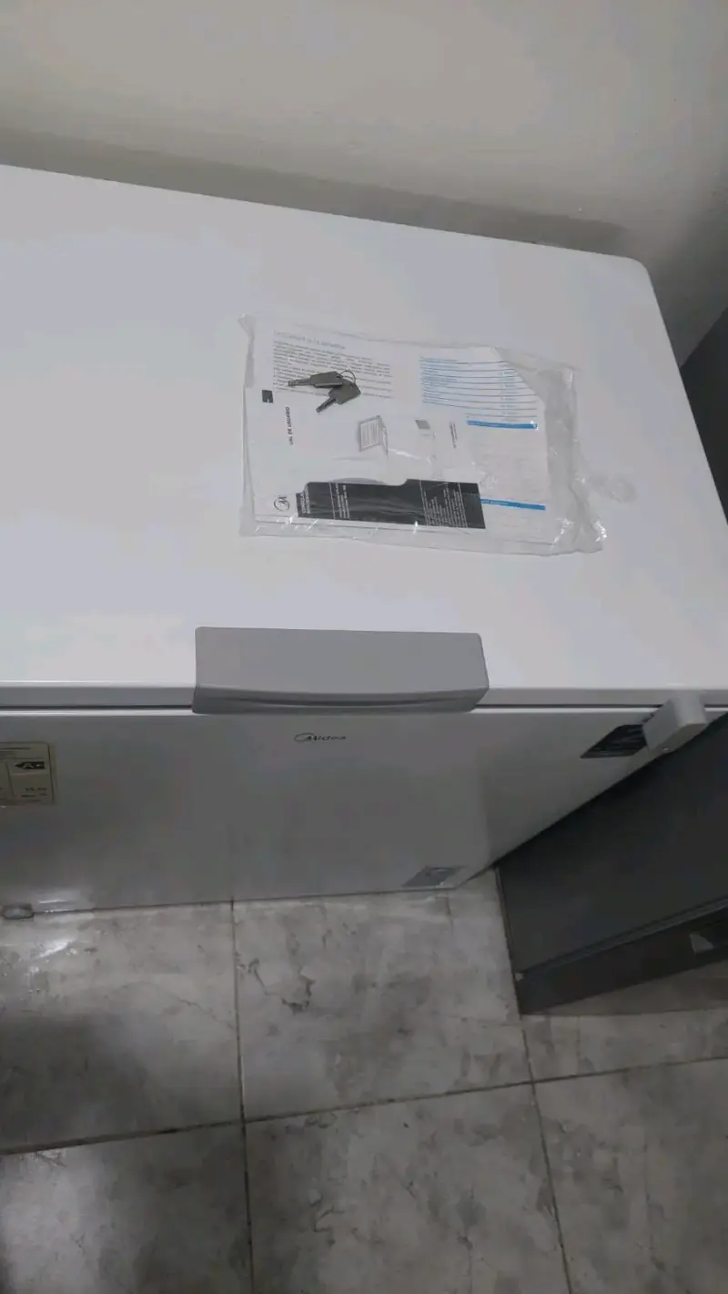 Congelador horizontal Midea blanco en buen estado - 2