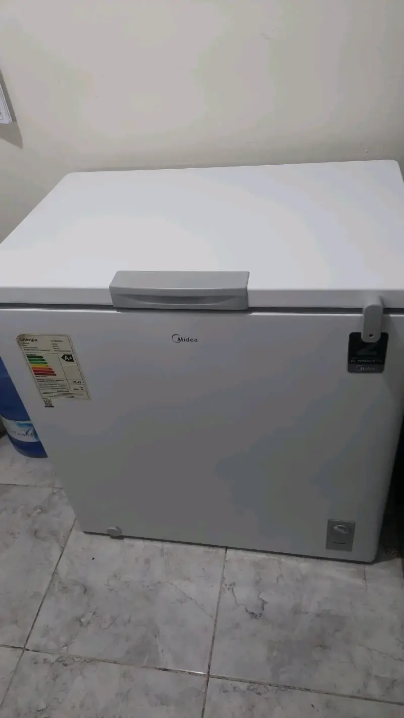 Congelador horizontal Midea blanco en buen estado - 3