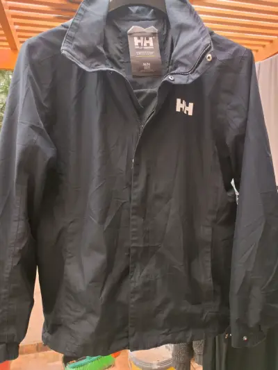 Chaqueta impermeable Helly Hansen negra - miniatura 1
