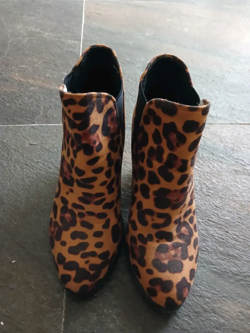 Botines de mujer con estampado animal print