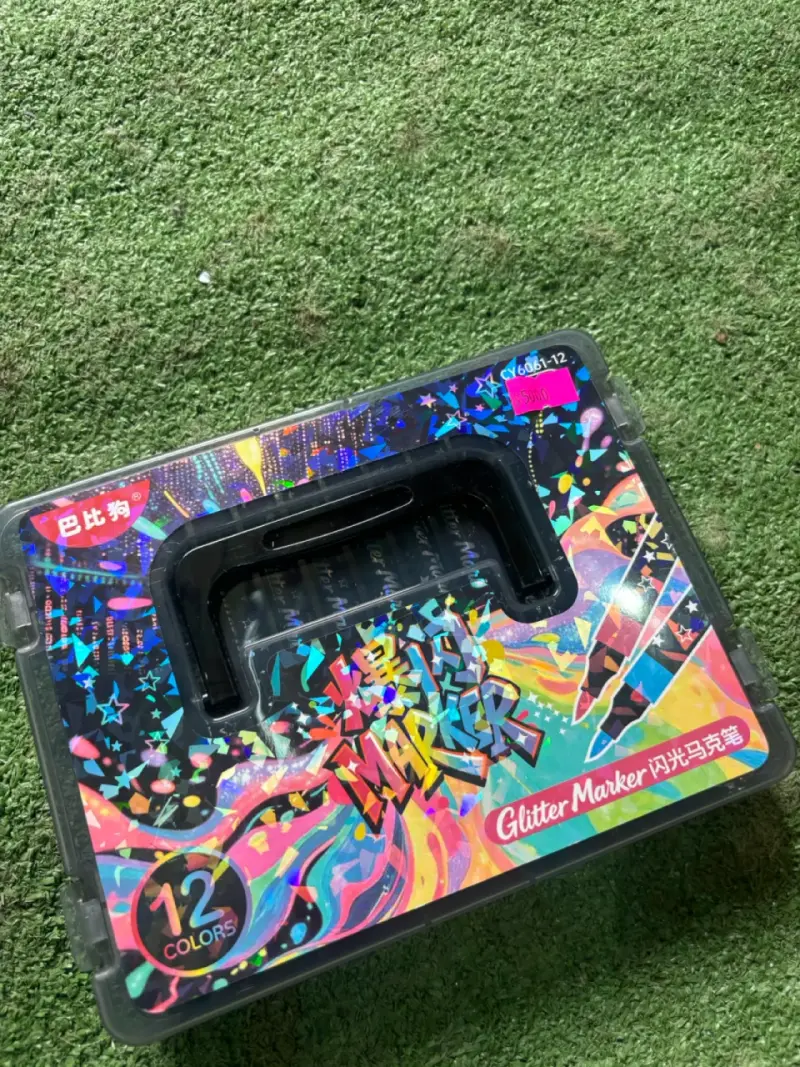 Set de 12 marcadores de colores brillantes