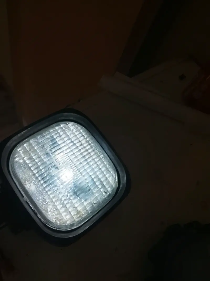 Foco de trabajo LED para vehículos - 3