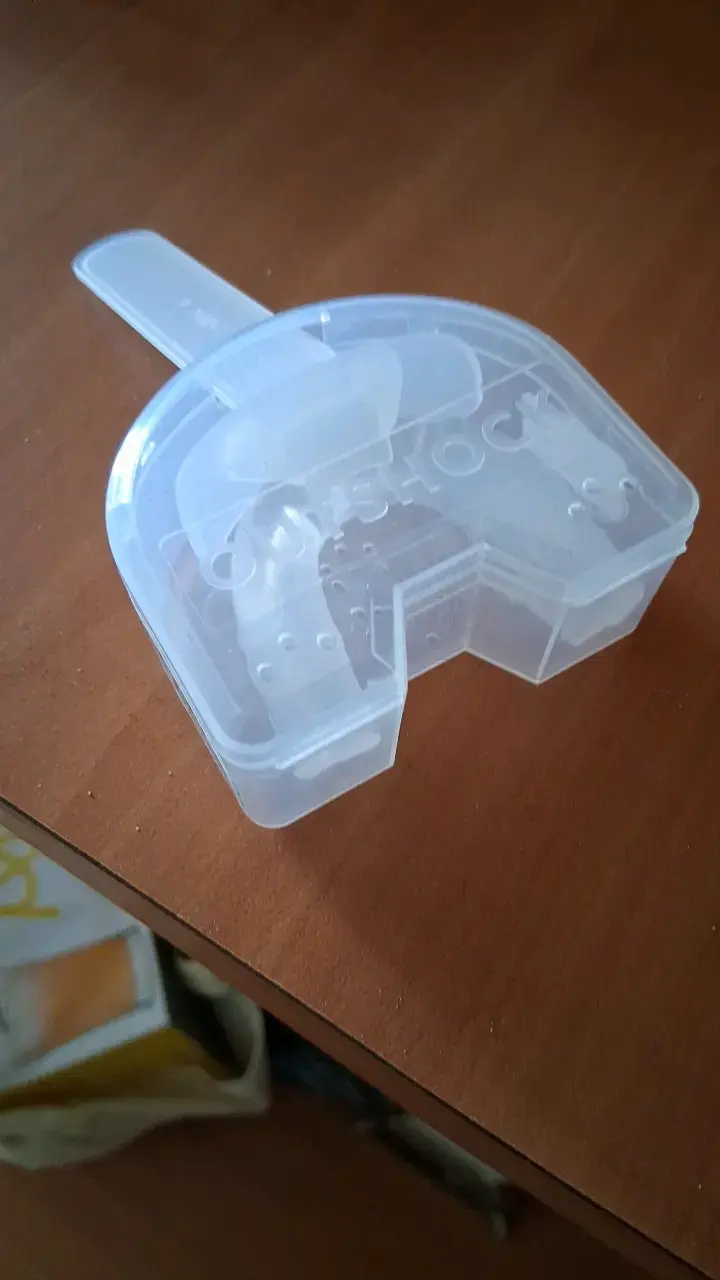Protector bucal transparente para deportes