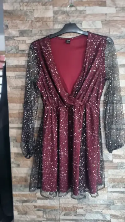 Vestido largo rojo con lentejuelas - miniatura 2