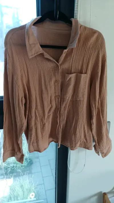 Conjunto de blusa y shorts de algodón beige - miniatura 2