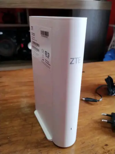 Router WiFi 6 ZTE con Puertos LAN - miniatura 1