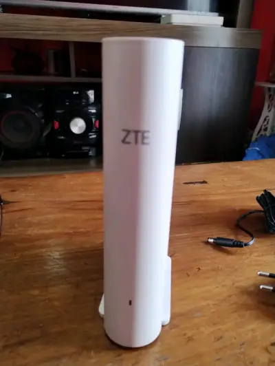 Router WiFi 6 ZTE con Puertos LAN - miniatura 2